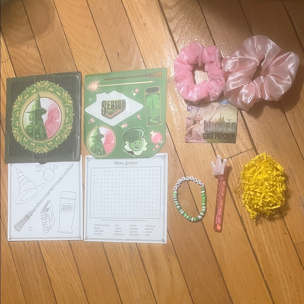 Wicked for Good Bundle UNLIMITED charm bracelet, pink brace lets, bubble wand + - Picture 2 of 7